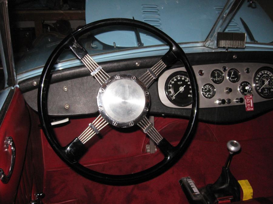 Панель приборов Allard K3 Roadster 1952 года  (фото 4 из 16)